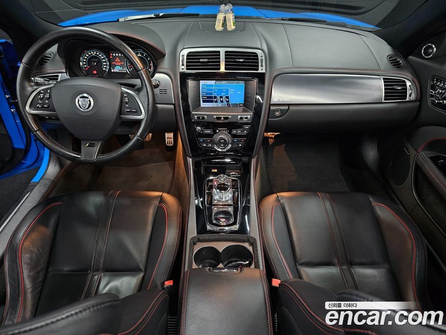 Jaguar XKR 2013