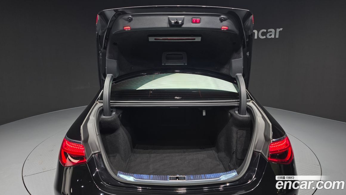 Mercedes-Benz S-Class 2021