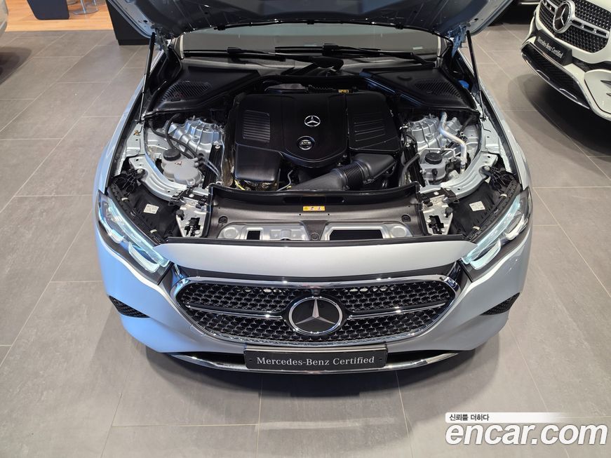 Mercedes-Benz E-Class 2025