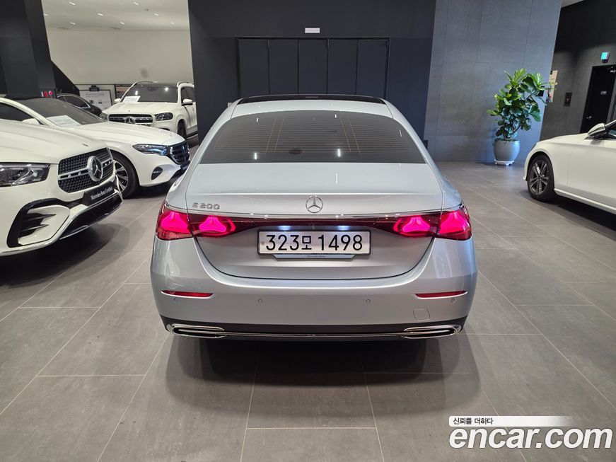 Mercedes-Benz E-Class 2025