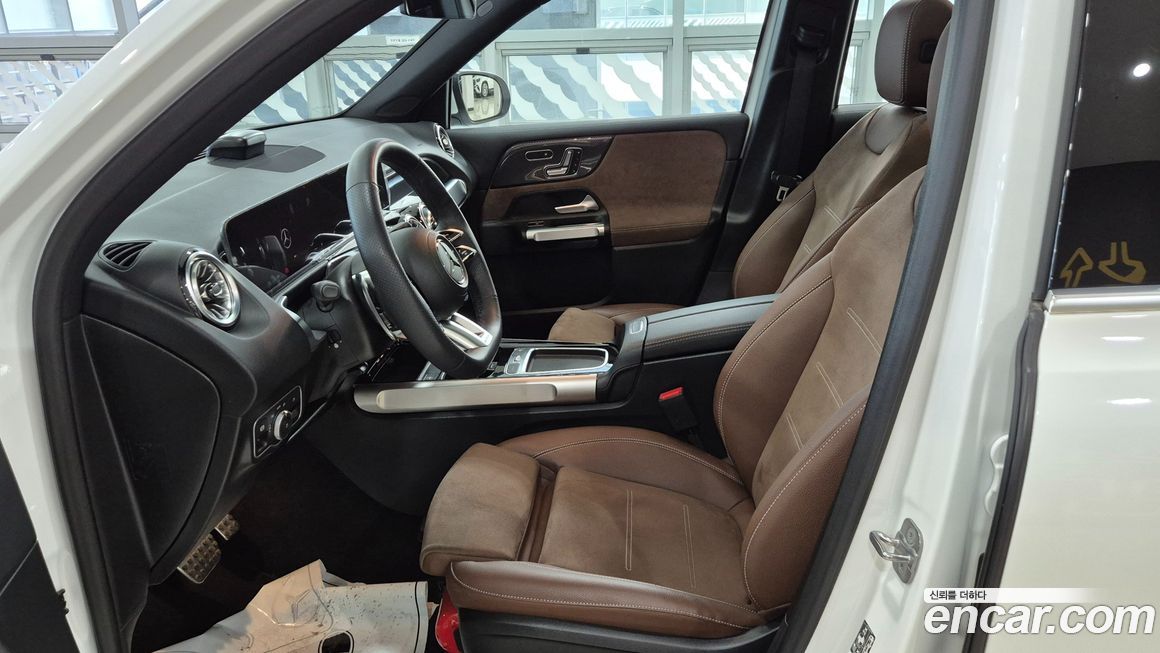 Mercedes-Benz GLB-Class 2025