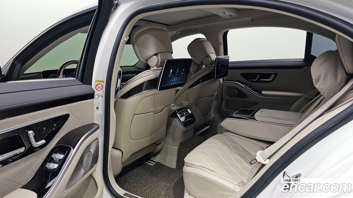 Mercedes-Benz S-Class 2021