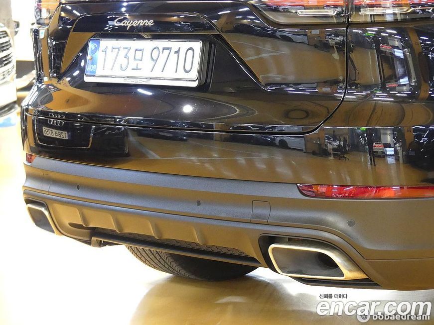 Porsche Cayenne 2021