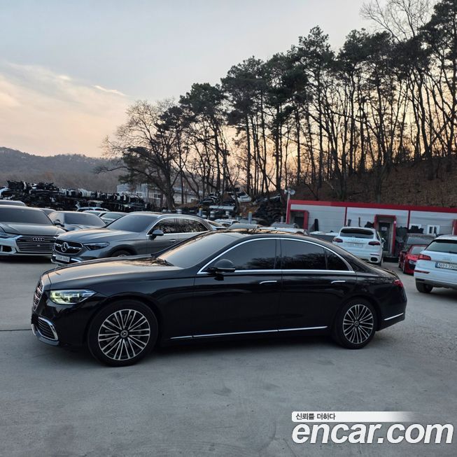 Mercedes-Benz S-Class 2022