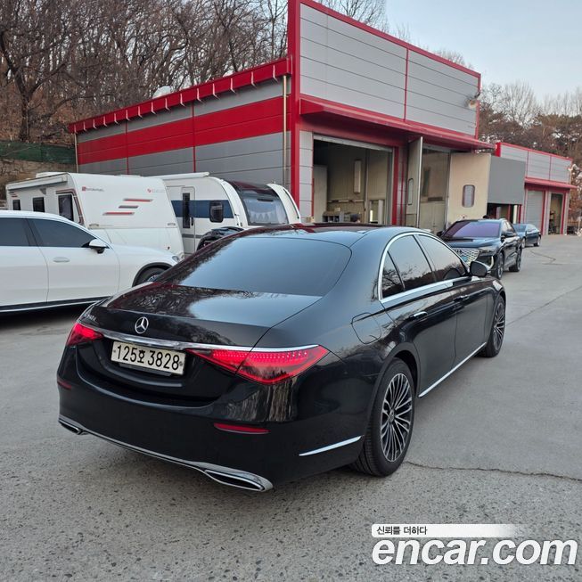 Mercedes-Benz S-Class 2022