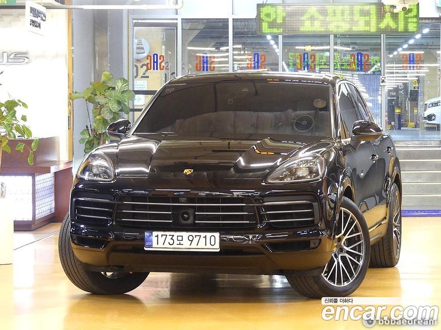 Porsche Cayenne 2021