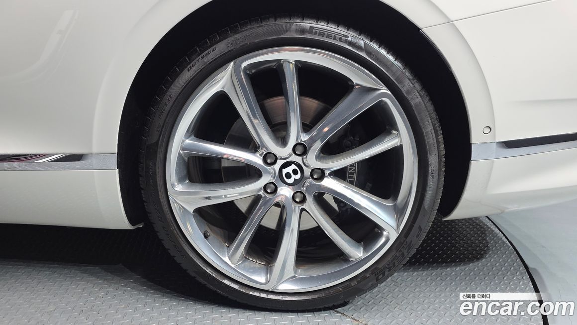 Bentley Continental 2020