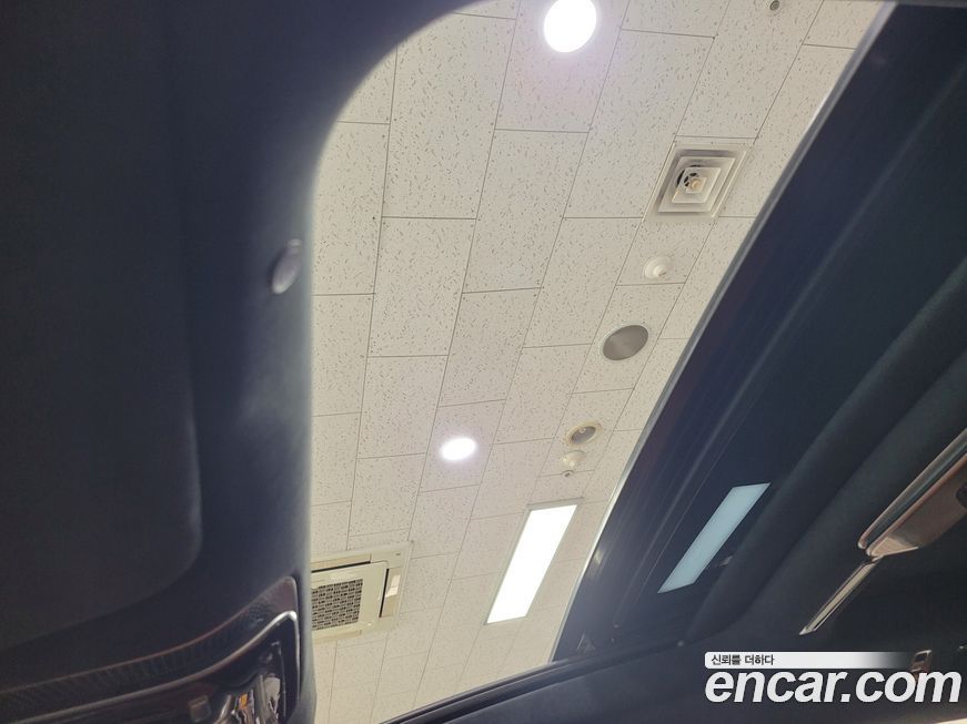 Mercedes-Benz S-Class 2024