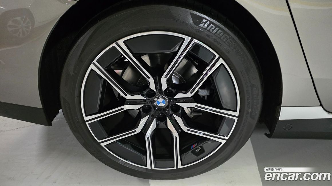 BMW 7-Series 2025