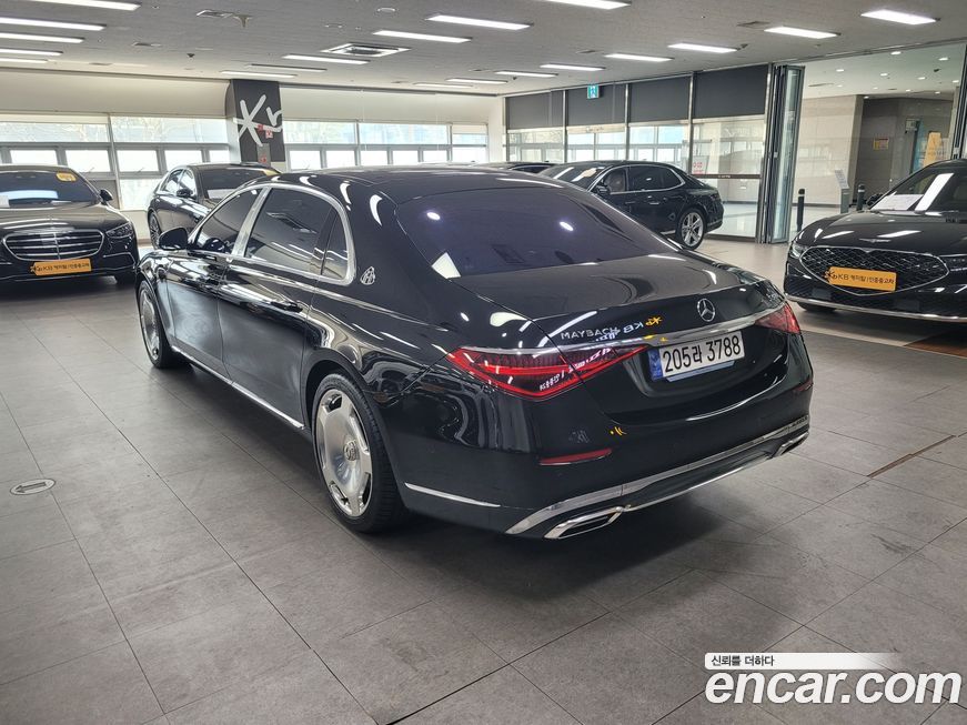 Mercedes-Benz S-Class 2024