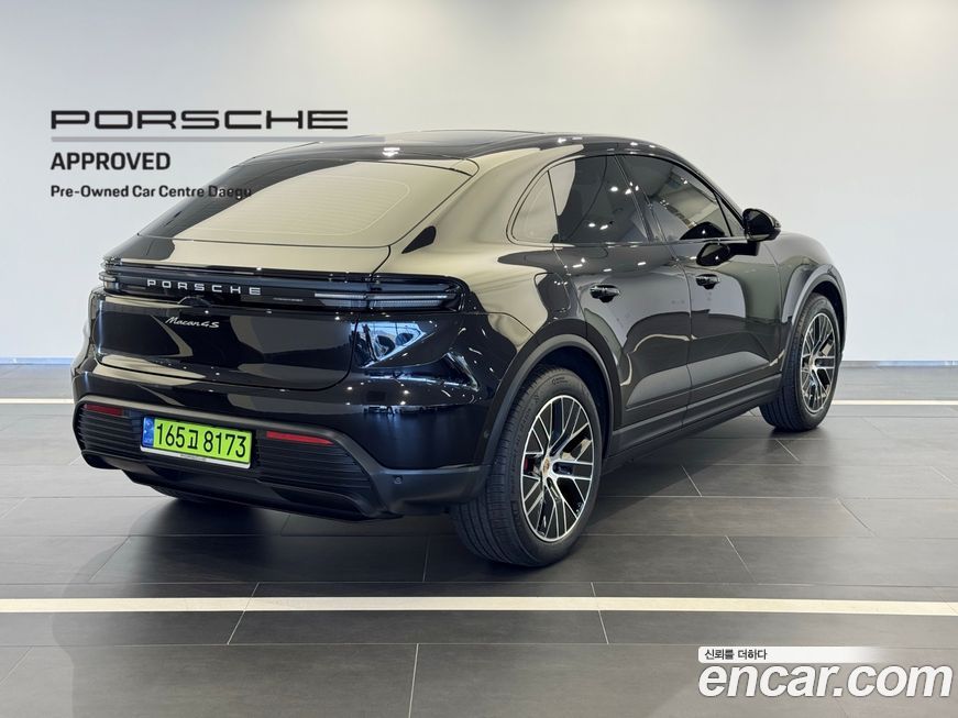 Porsche Macan 2025