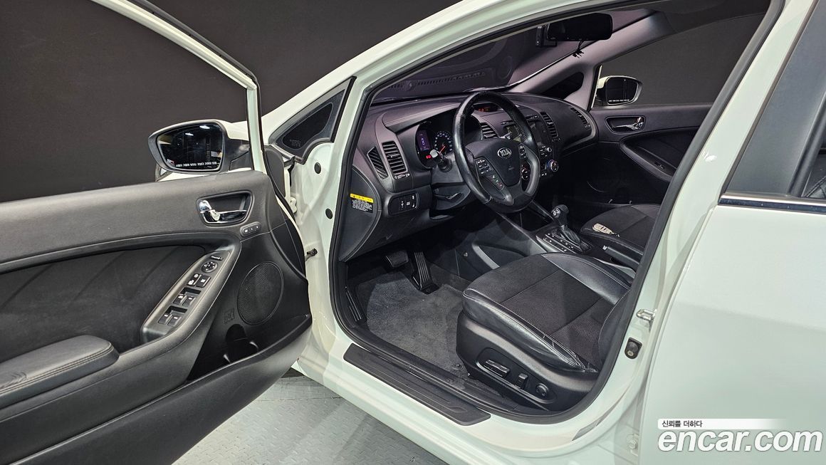 Kia K3 2015