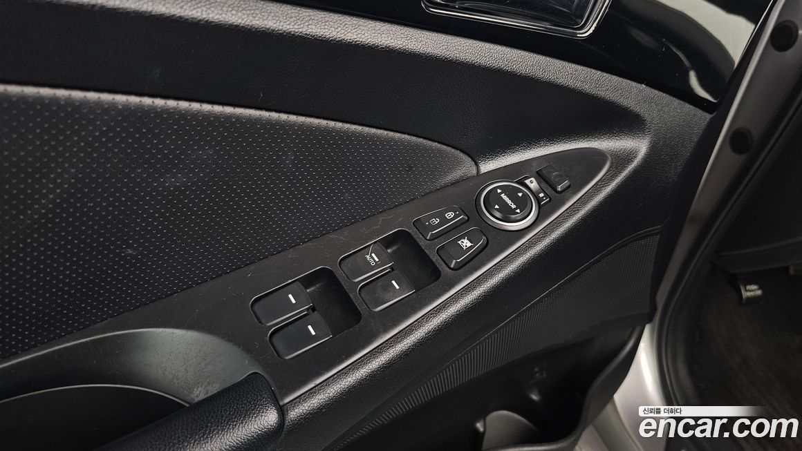 Hyundai Sonata 2010