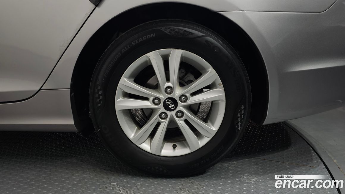 Hyundai Sonata 2010