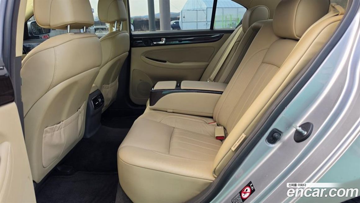 Hyundai Genesis 2010