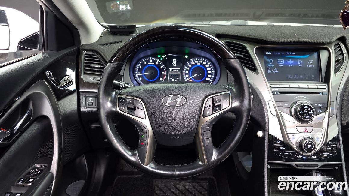 Hyundai Grandeur 2012