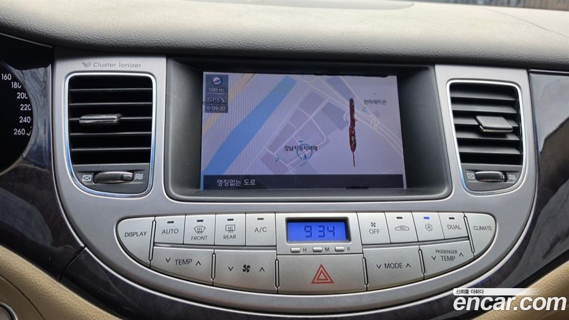 Hyundai Genesis 2010