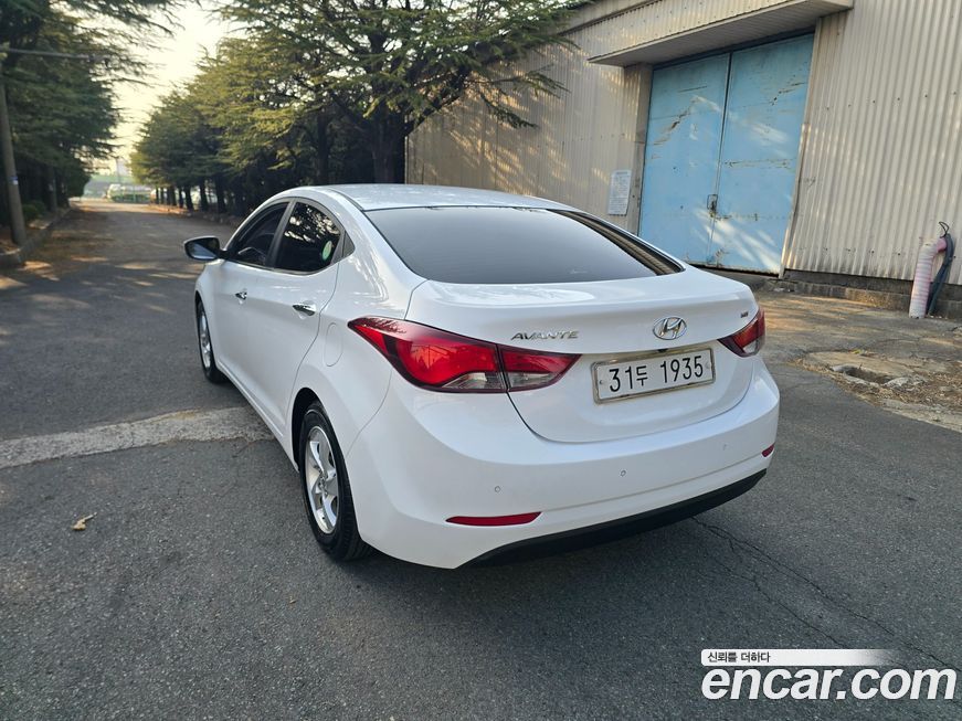 Hyundai AVANTE 2016