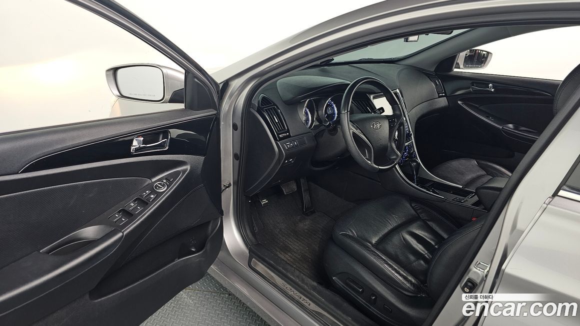 Hyundai Sonata 2010