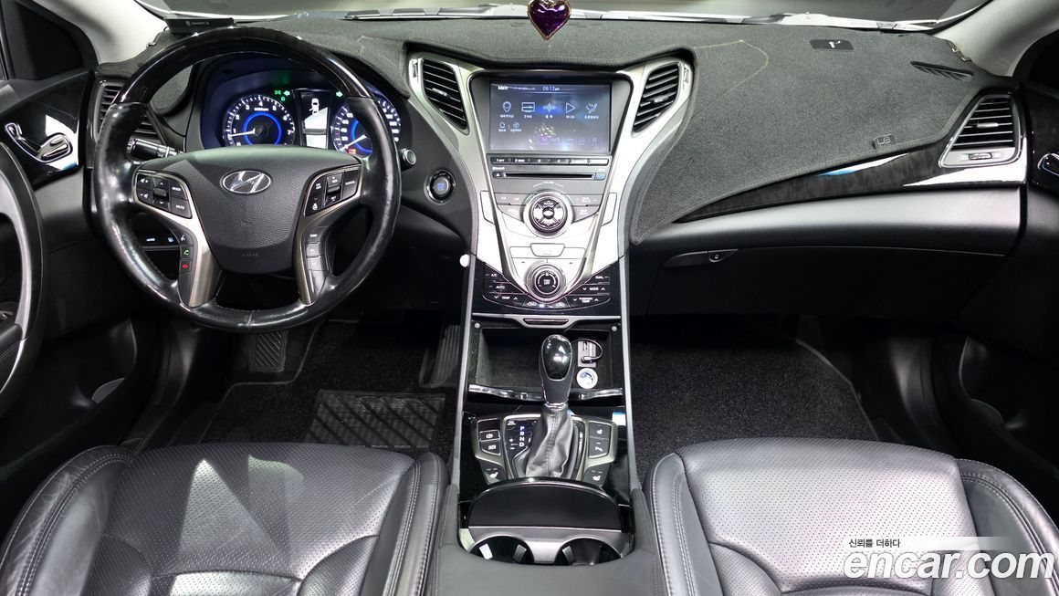 Hyundai Grandeur 2012