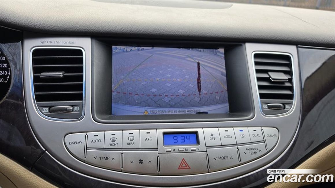 Hyundai Genesis 2010