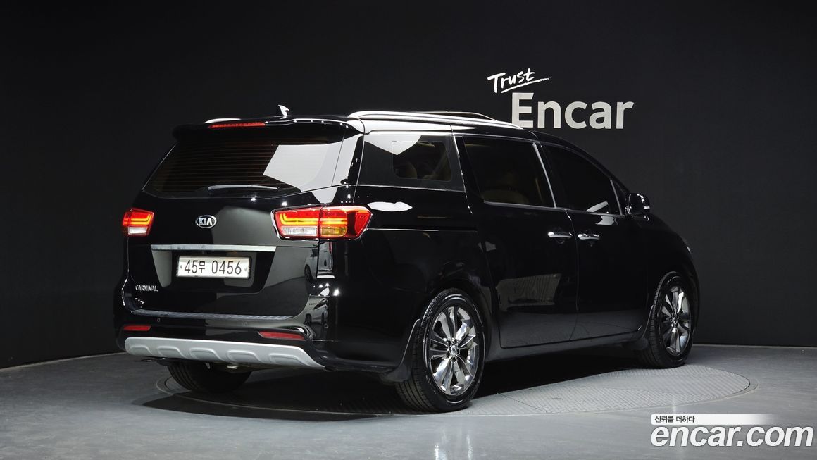 Kia Canival 2016