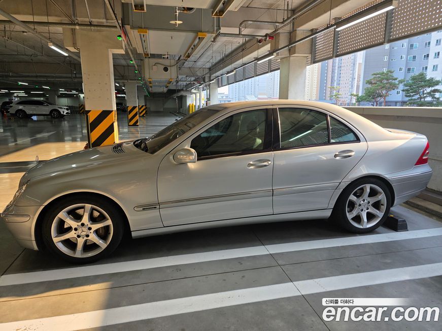 Mercedes-Benz C-Class 2004