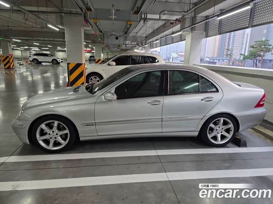 Mercedes-Benz C-Class 2004