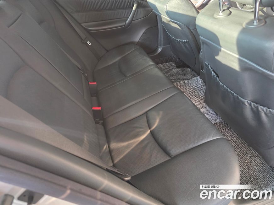 Mercedes-Benz C-Class 2004