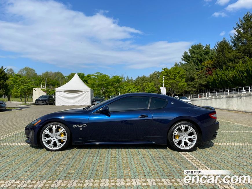 Maserati GranTurismo 2014