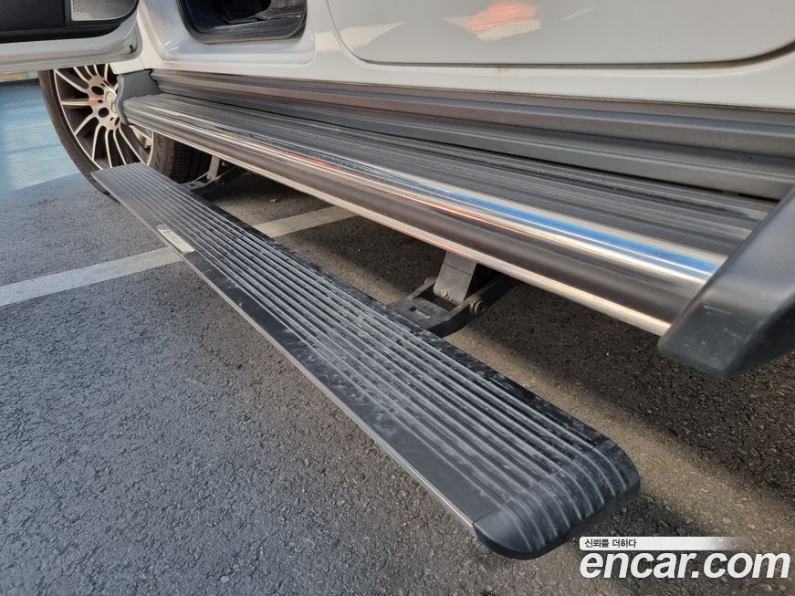 Mercedes-Benz G-Class 2023