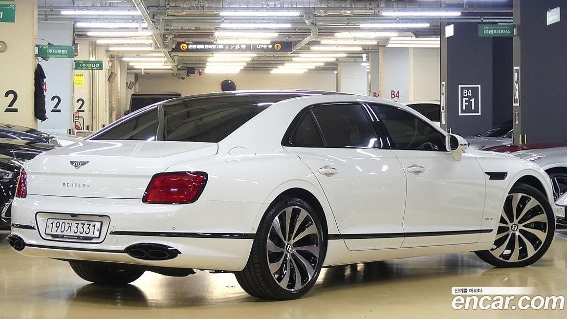 Bentley Flying Spur 2023