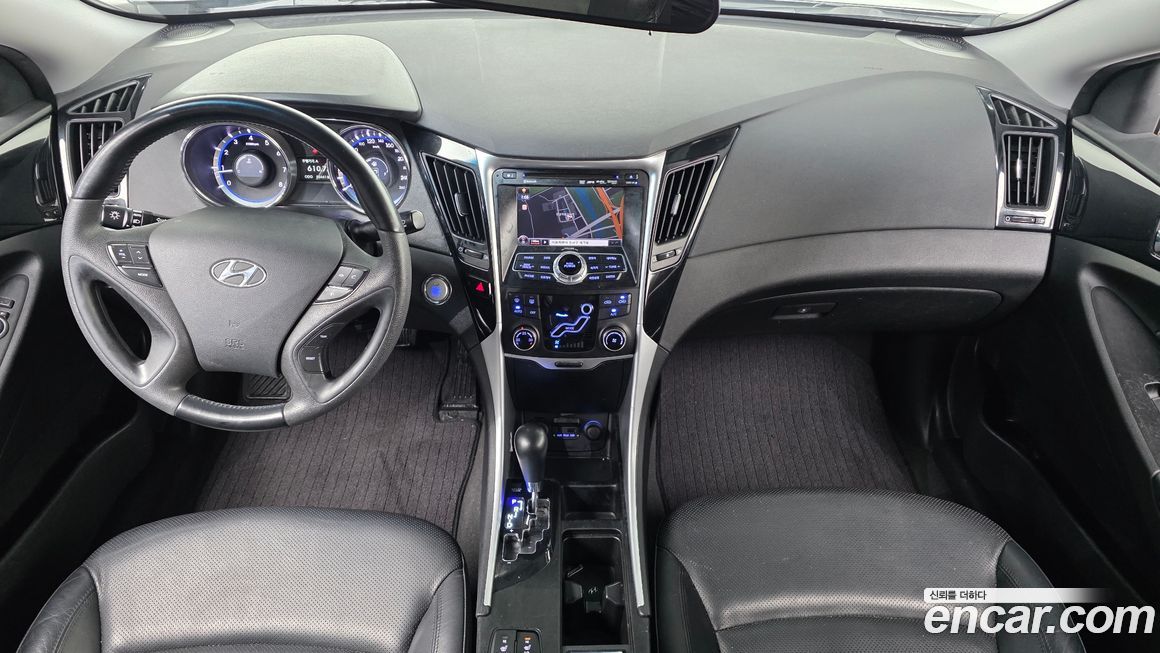 Hyundai Sonata 2010