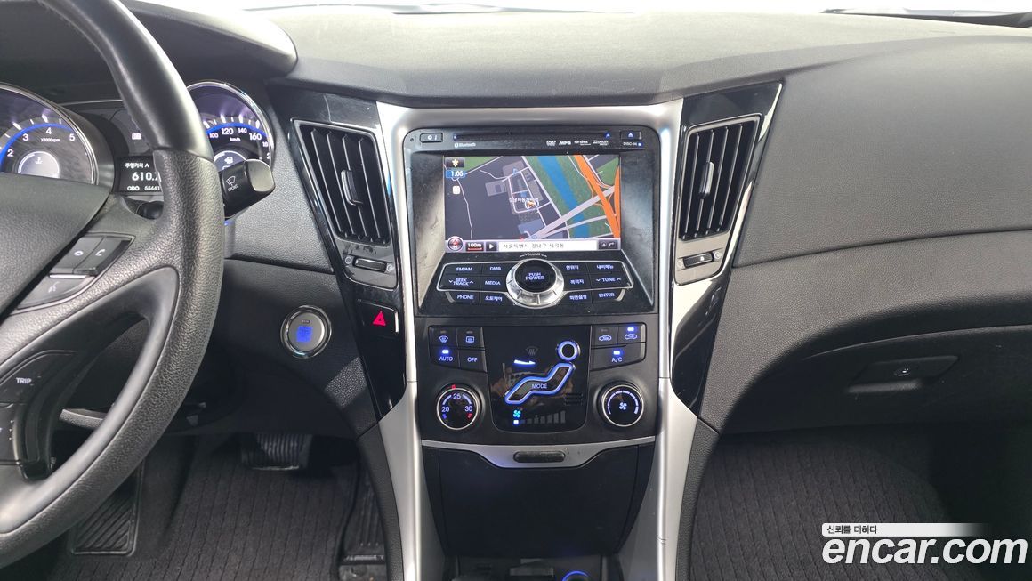 Hyundai Sonata 2010