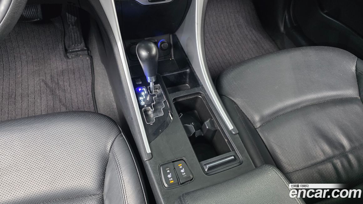Hyundai Sonata 2010