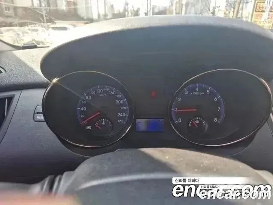 Hyundai Genesis 2011