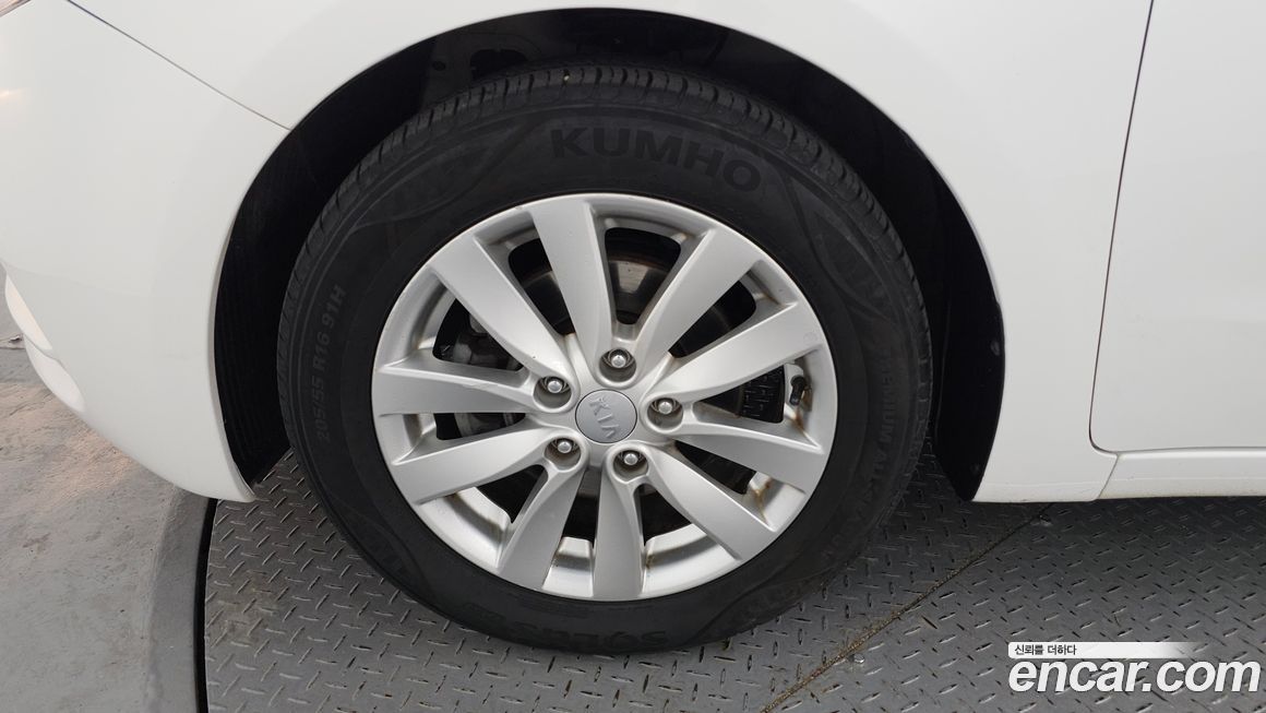 Kia K3 2013