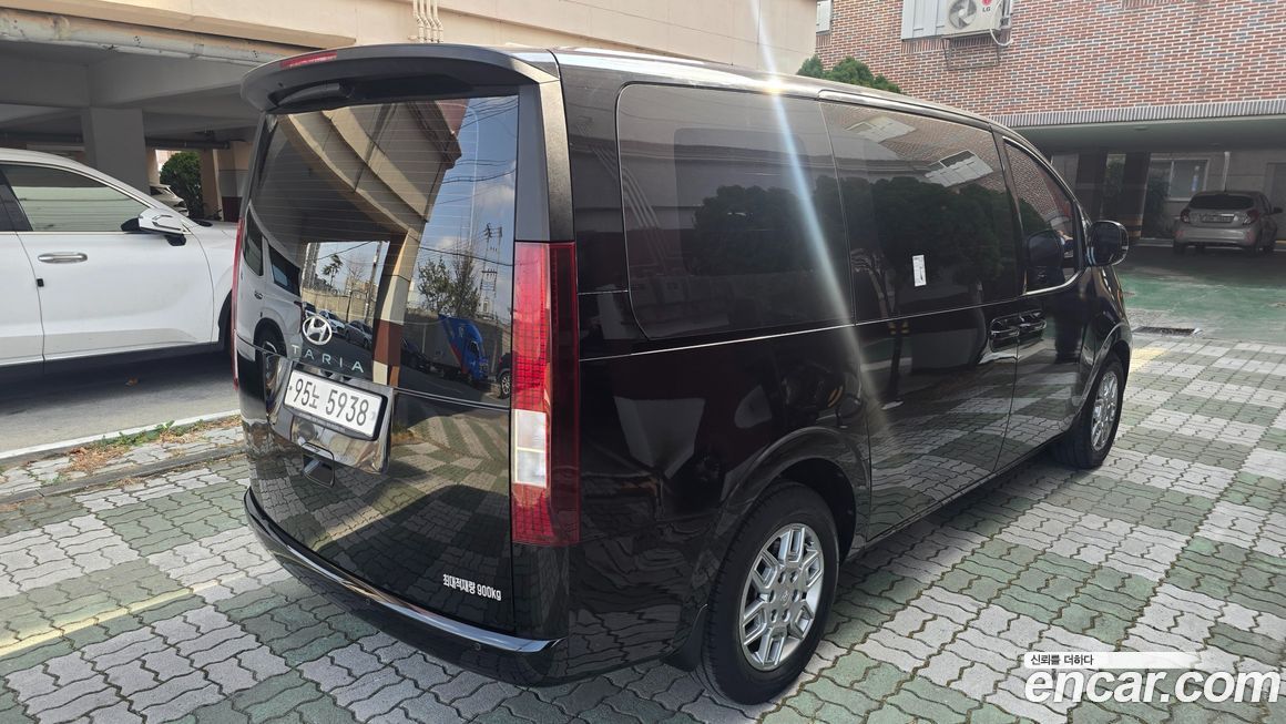 Hyundai Staria 2022