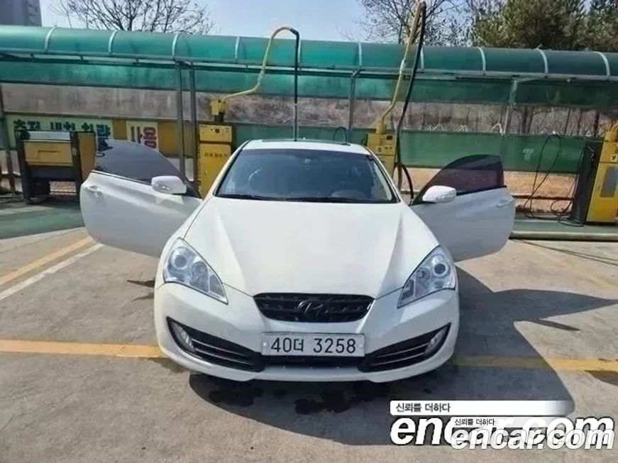 Hyundai Genesis 2011