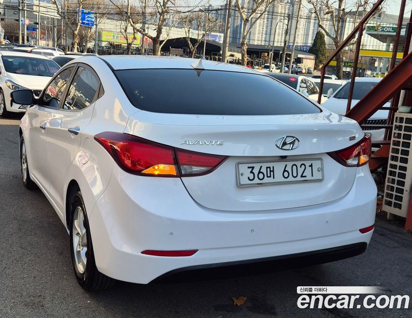 Hyundai AVANTE 2015