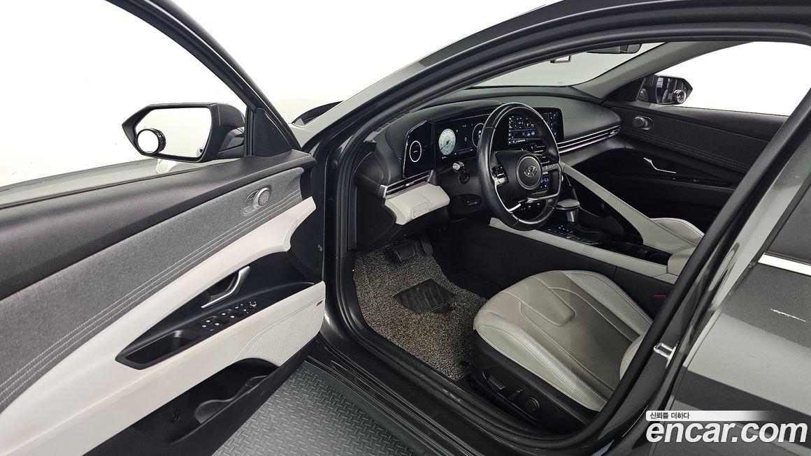 Hyundai AVANTE 2022