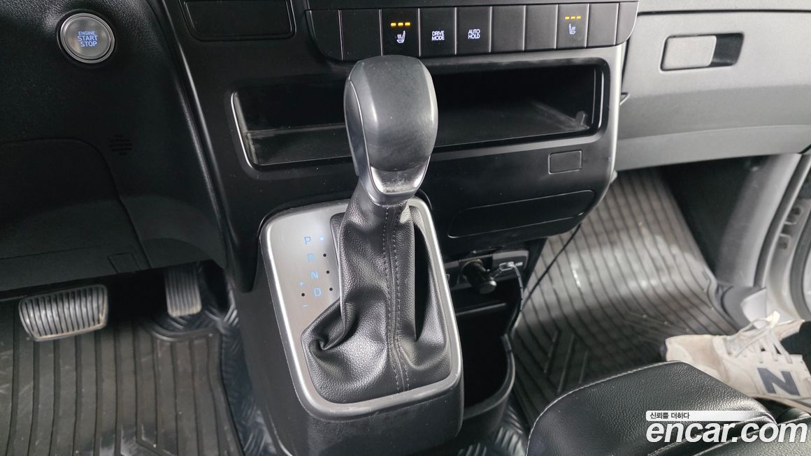 Hyundai Staria 2023