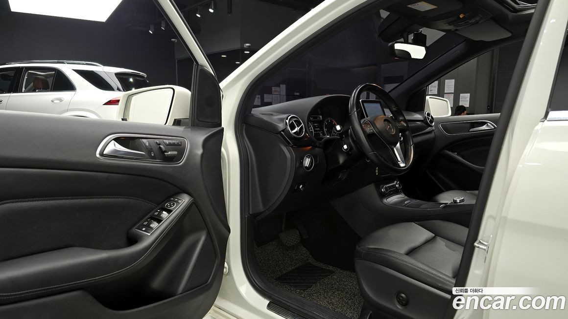 Mercedes-Benz B-Class 2015