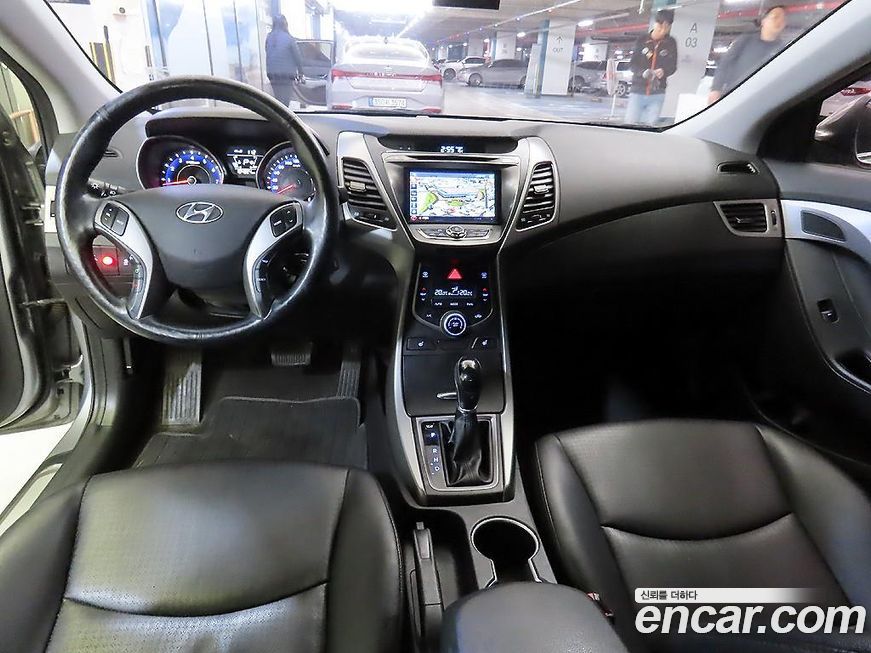Hyundai AVANTE 2015