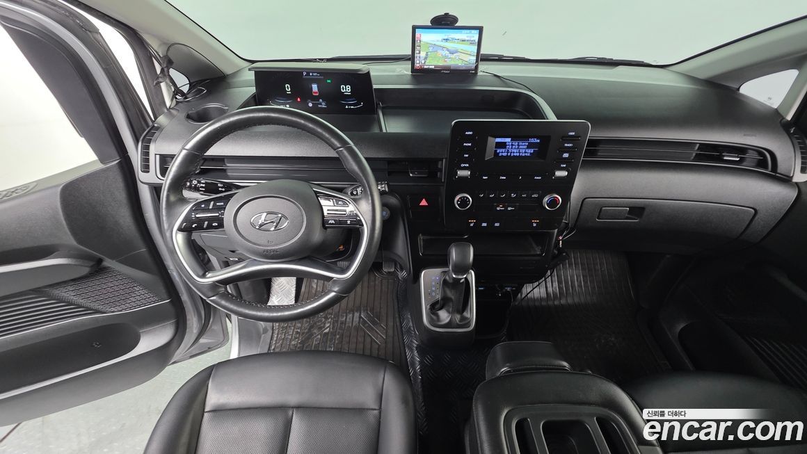 Hyundai Staria 2023