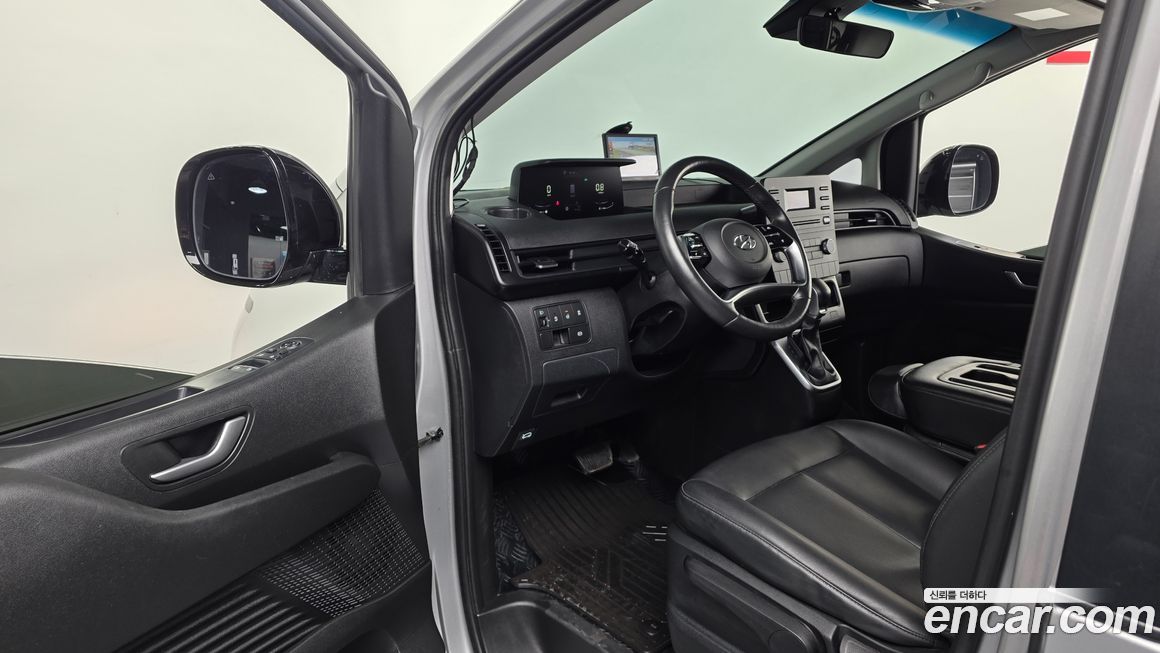 Hyundai Staria 2023