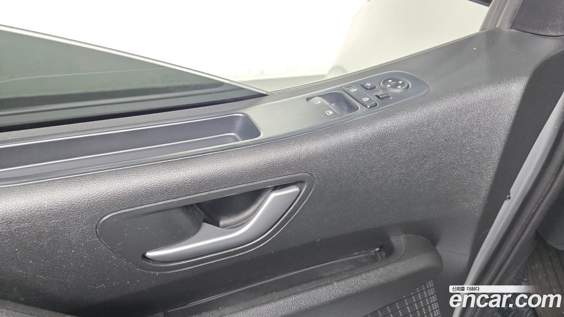 Hyundai Staria 2023