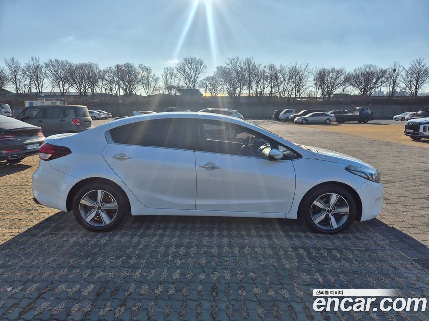 Kia K3 2016