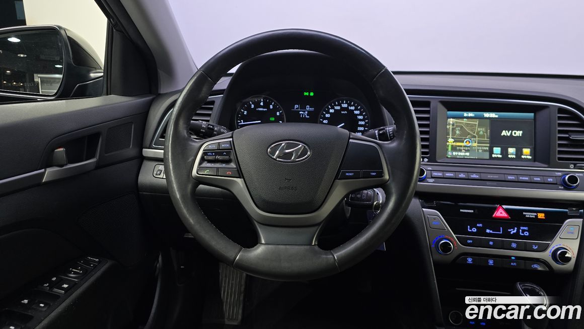Hyundai AVANTE 2016