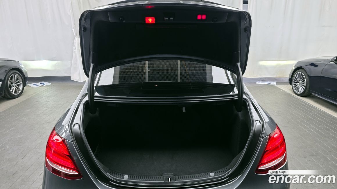 Mercedes-Benz E-Class 2018